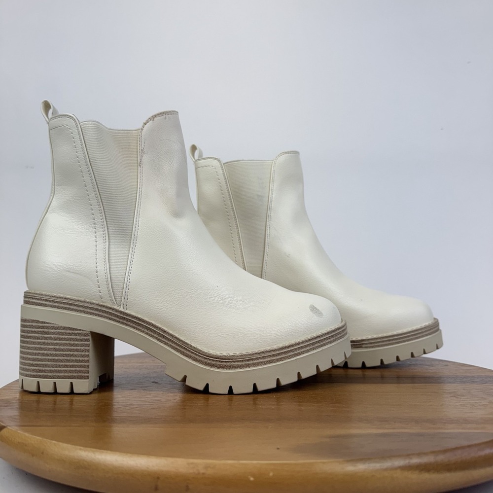 New Womens Mia Adea Ivory Faux Leather Lug Sole Platform Chelsea Boots Size 10 M